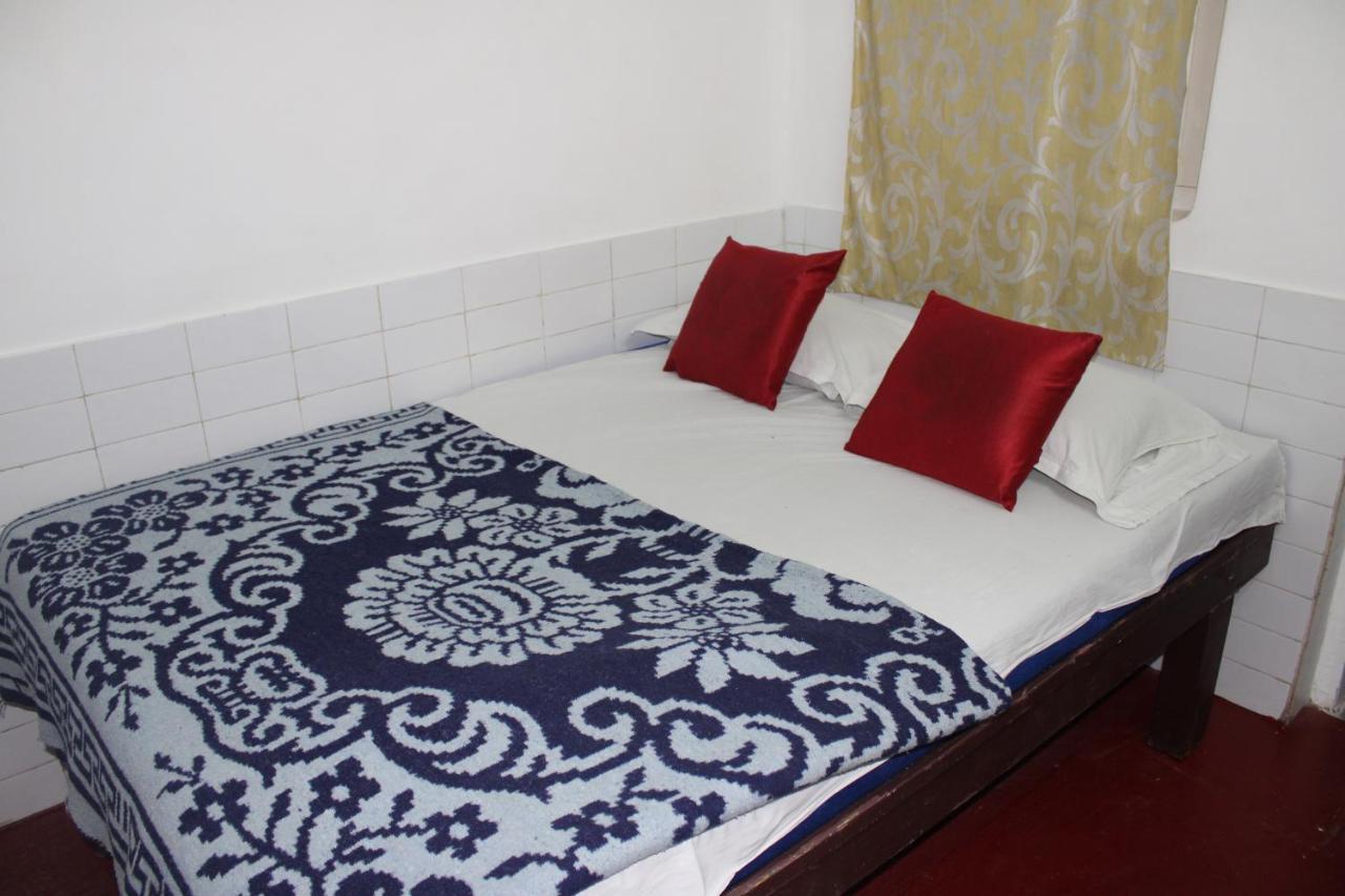 Balaji Guest House Pondicherry Exterior photo