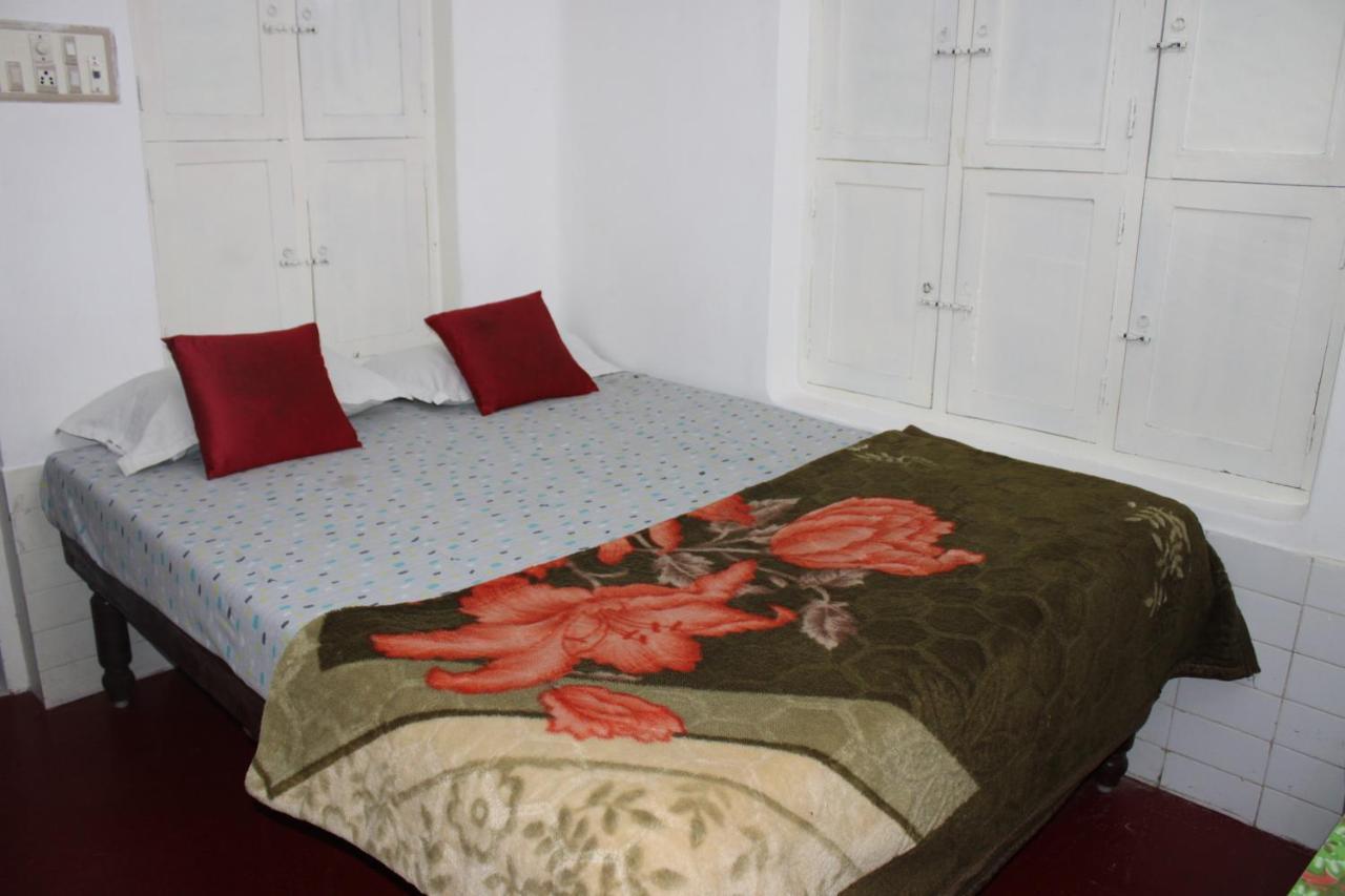 Balaji Guest House Pondicherry Exterior photo