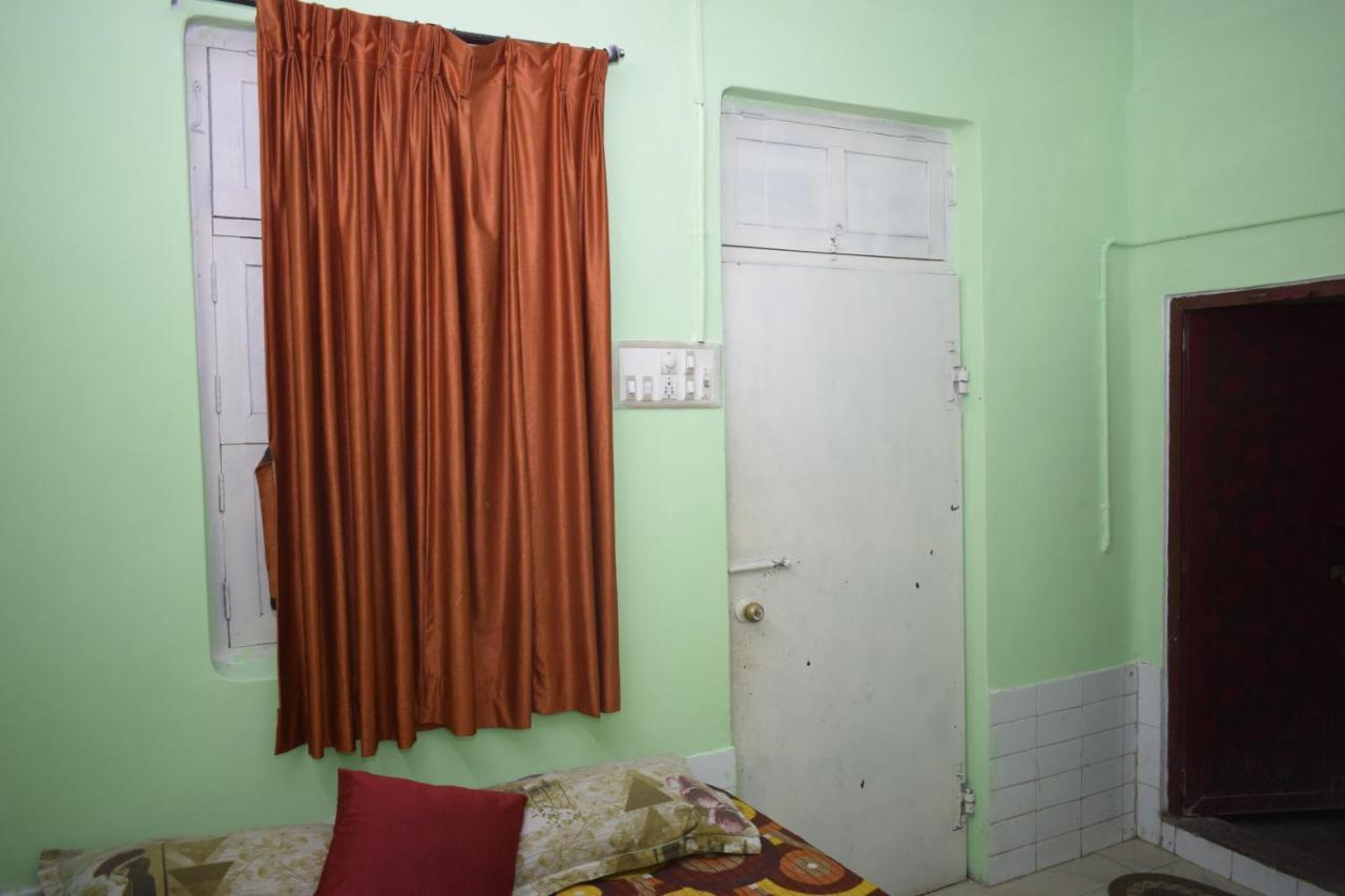 Balaji Guest House Pondicherry Exterior photo