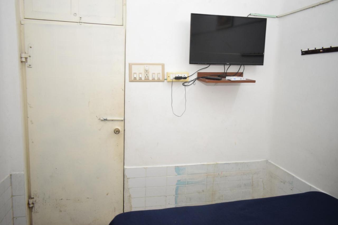 Balaji Guest House Pondicherry Exterior photo